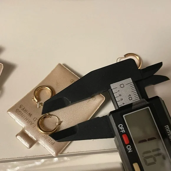 NEW OS 1960s 14kt solid yellow gold wires pierced hoop earrings VTG Mid Century - Picture 7 of 7